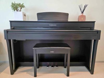 Yamaha Clavinova CLP-635B