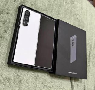 SAMSUNG GALAXY FOLD 6