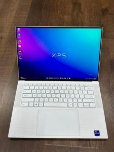Dell XPs 15 9520 touch 4k screen