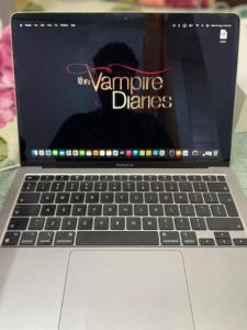 Macbook M1 (13inchs )