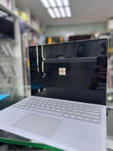 Microsoft Surface i7 8thgen 16/512 Touch Screen