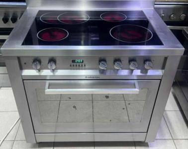 Ariston electric ceramic cooker