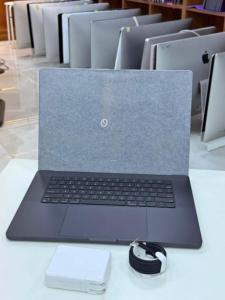 MacBook Pro m4 2024 with 24 gb ram and 512 storage