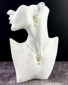 Classic And Elegant Jewellery