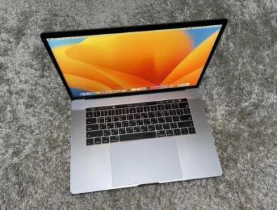 Apple MacBook Pro TouchBar